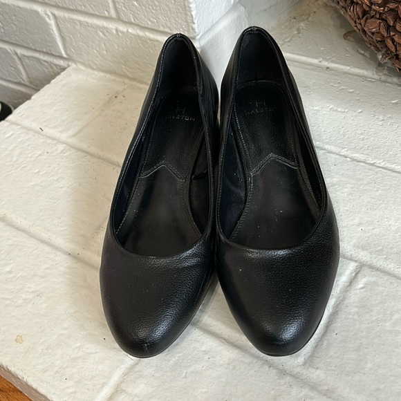 H by Halston Black Leather Heels - Picture 3 of 6